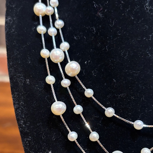 Triple Strand 925 Sterling Silver and Pearl Necklace.16, 17, and 18 inches long - Picture 4 of 7